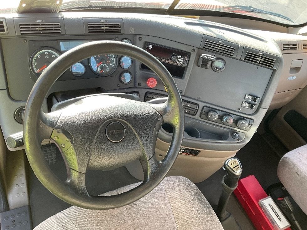 Day Cab Tractor-Heavy Duty Tractors-Freightliner-2019-Cascadia 12542ST-Tampa-FL-158,324\n\t\tmiles-$ 32,250 - Image 11