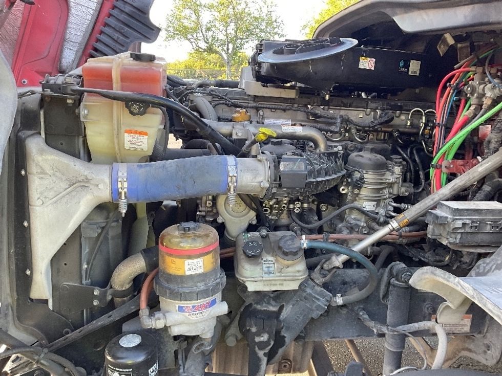Day Cab Tractor-Heavy Duty Tractors-Freightliner-2019-Cascadia 12542ST-Tampa-FL-158,324\n\t\tmiles-$ 32,250 - Image 16