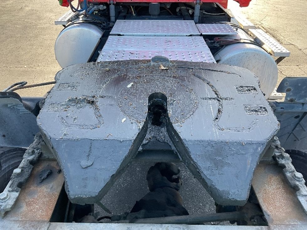 Day Cab Tractor-Heavy Duty Tractors-Freightliner-2019-Cascadia 12542ST-Tampa-FL-158,324\n\t\tmiles-$ 32,250 - Image 6