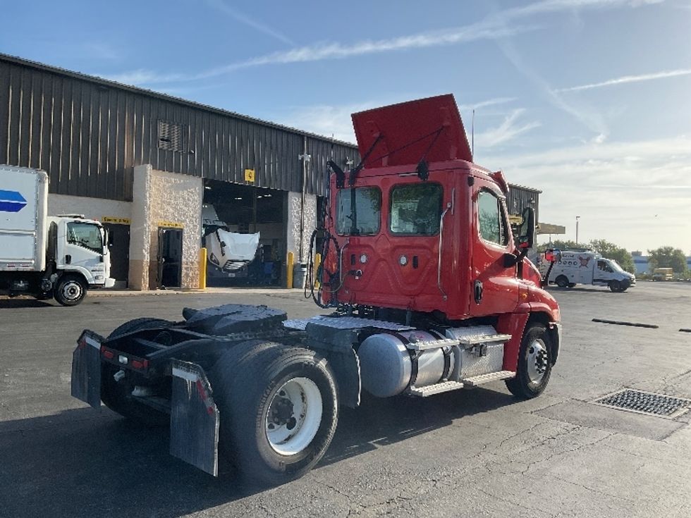 Day Cab Tractor-Heavy Duty Tractors-Freightliner-2019-Cascadia 12542ST-Tampa-FL-158,324\n\t\tmiles-$ 32,250 - Image 7