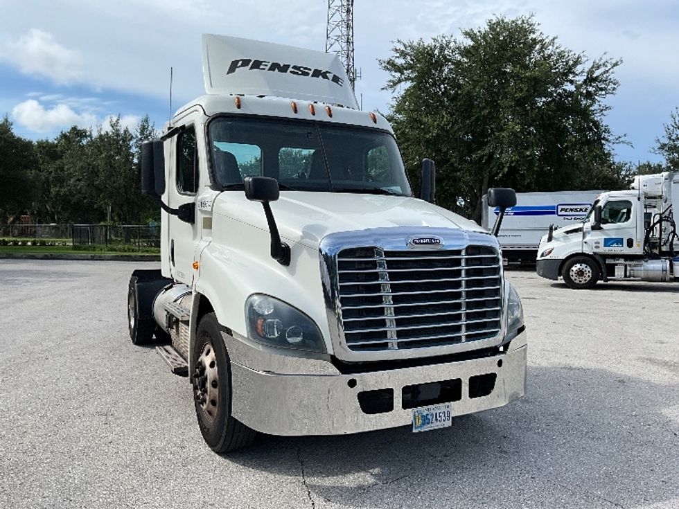 Day Cab Tractor-Heavy Duty Tractors-Freightliner-2019-Cascadia 12542ST-Tampa-FL-508,995\n\t\tmiles-$ 30,000 - Image 1