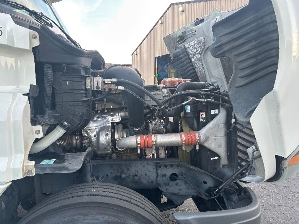 Day Cab Tractor-Heavy Duty Tractors-Freightliner-2019-Cascadia 12542ST-Torrance-CA-268,006\n\t\tmiles-$ 26,000 - Image 15