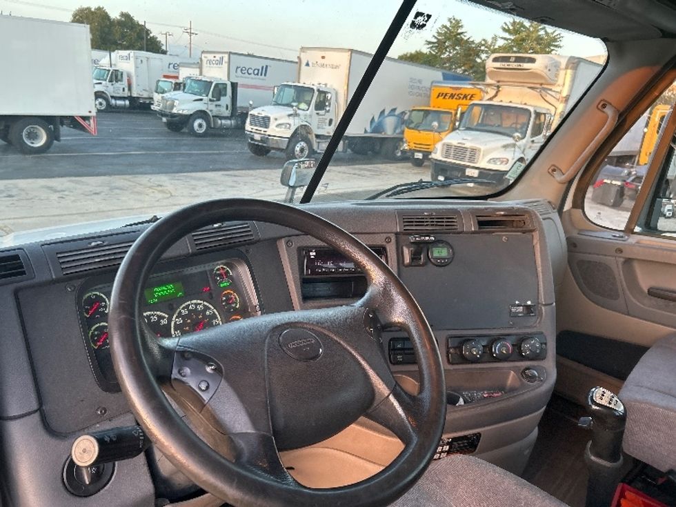 Day Cab Tractor-Heavy Duty Tractors-Freightliner-2019-Cascadia 12542ST-Torrance-CA-274,208\n\t\tmiles-$ 26,000 - Image 10
