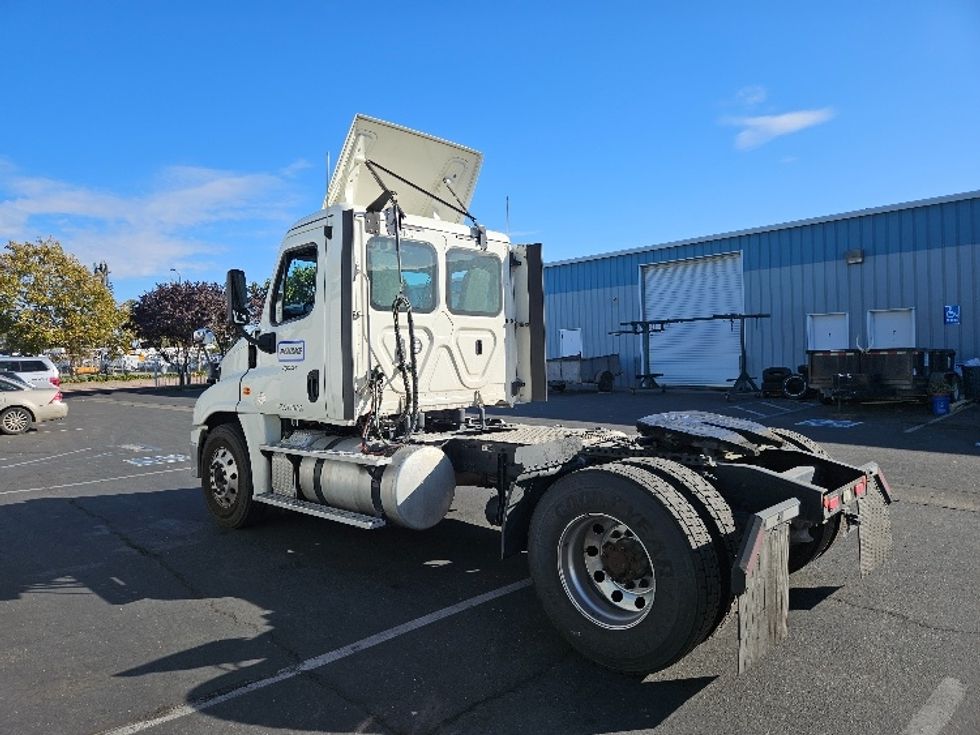 Day Cab Tractor-Heavy Duty Tractors-Freightliner-2019-Cascadia 12542ST-West Sacramento-CA-328,609\n\t\tmiles-$ 37,250 - Image 5