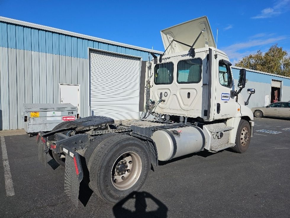 Day Cab Tractor-Heavy Duty Tractors-Freightliner-2019-Cascadia 12542ST-West Sacramento-CA-328,609\n\t\tmiles-$ 37,250 - Image 7