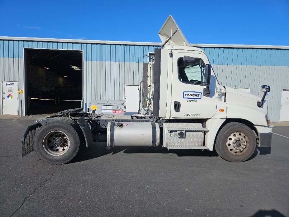 Day Cab Tractor-Heavy Duty Tractors-Freightliner-2019-Cascadia 12542ST-West Sacramento-CA-328,609\n\t\tmiles-$ 37,250 - Image 8
