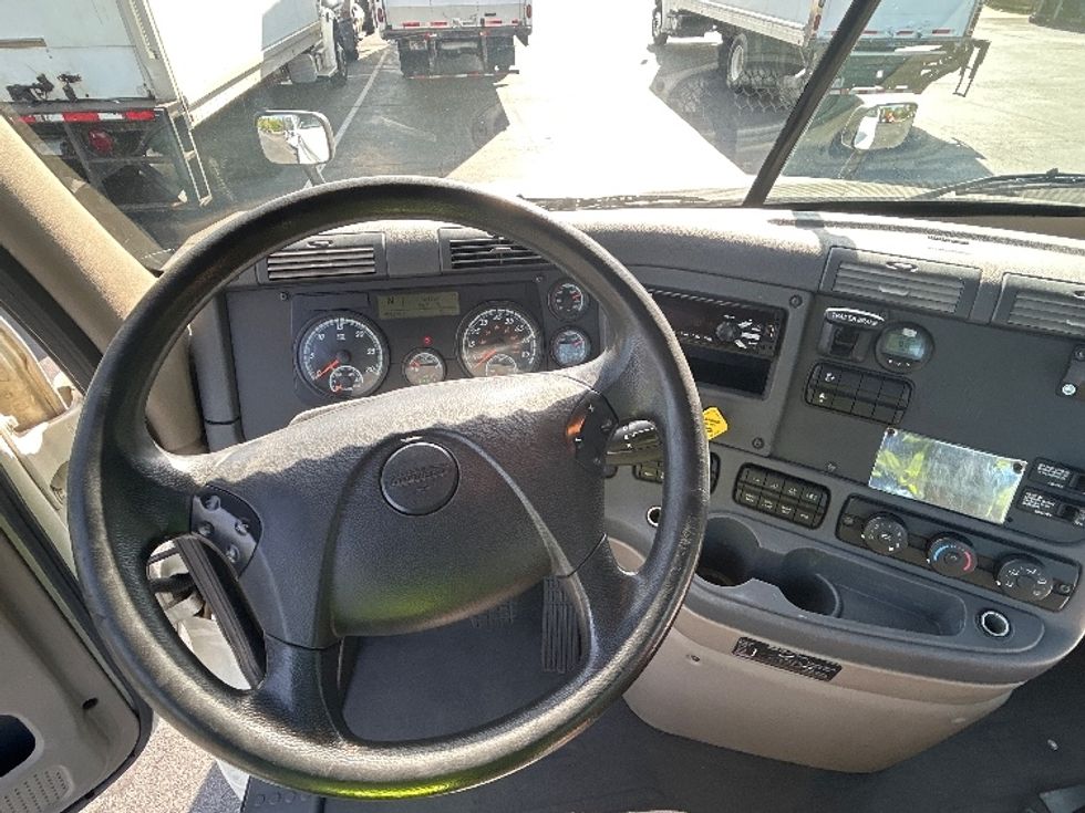 Day Cab Tractor-Heavy Duty Tractors-Freightliner-2019-Cascadia 12542ST-Winston Salem-NC-409,499\n\t\tmiles-$ 31,250 - Image 11