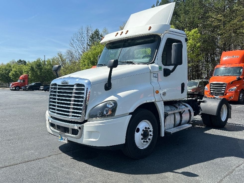 Day Cab Tractor-Heavy Duty Tractors-Freightliner-2019-Cascadia 12542ST-Winston Salem-NC-423,124\n\t\tmiles-$ 30,500 - Image 3