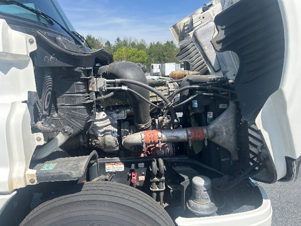 Day Cab Tractor-Heavy Duty Tractors-Freightliner-2019-Cascadia 12542ST-Winston Salem-NC-436,851\n\t\tmiles-$ 30,000 - Image 15