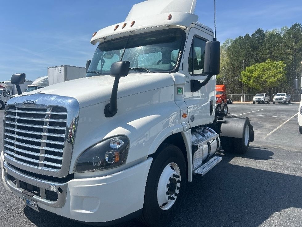 Day Cab Tractor-Heavy Duty Tractors-Freightliner-2019-Cascadia 12542ST-Winston Salem-NC-436,851\n\t\tmiles-$ 30,000 - Image 3