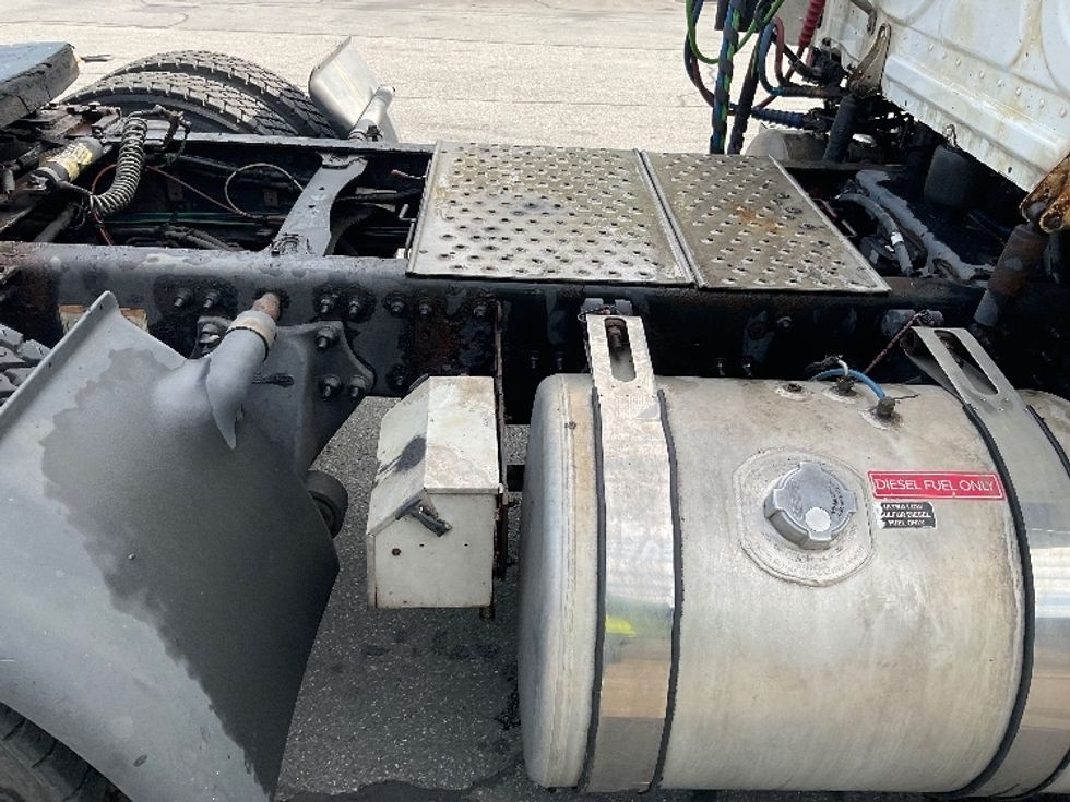 Day Cab Tractor-Heavy Duty Tractors-Freightliner-2019-Cascadia 12564ST-Albany-NY-530,815\n\t\tmiles-$ 25,500 - Image 18