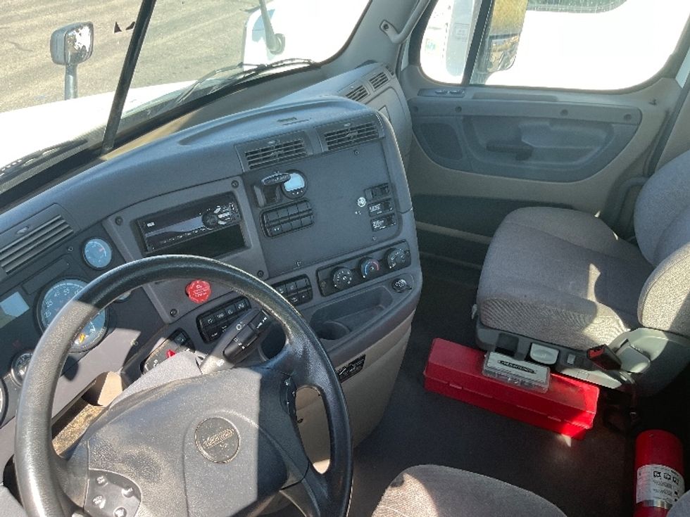 Day Cab Tractor-Heavy Duty Tractors-Freightliner-2019-Cascadia 12564ST-Albuquerque-NM-169,270\n\t\tmiles-$ 49,500 - Image 10