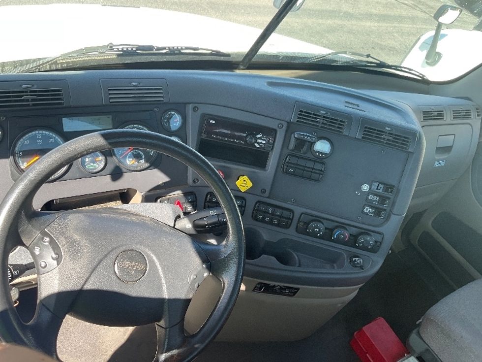 Day Cab Tractor-Heavy Duty Tractors-Freightliner-2019-Cascadia 12564ST-Albuquerque-NM-169,270\n\t\tmiles-$ 49,500 - Image 11