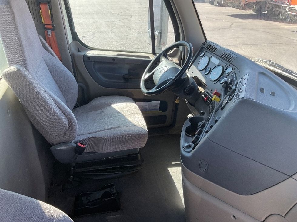 Day Cab Tractor-Heavy Duty Tractors-Freightliner-2019-Cascadia 12564ST-Albuquerque-NM-169,270\n\t\tmiles-$ 49,500 - Image 14