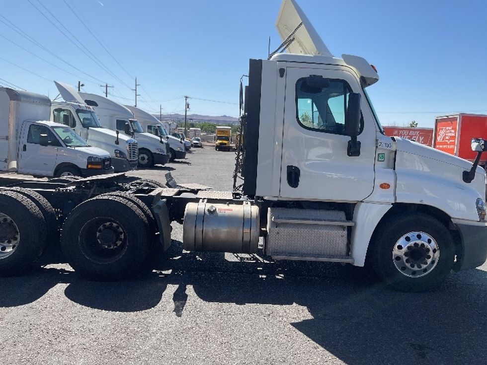 Day Cab Tractor-Heavy Duty Tractors-Freightliner-2019-Cascadia 12564ST-Albuquerque-NM-169,270\n\t\tmiles-$ 49,500 - Image 8