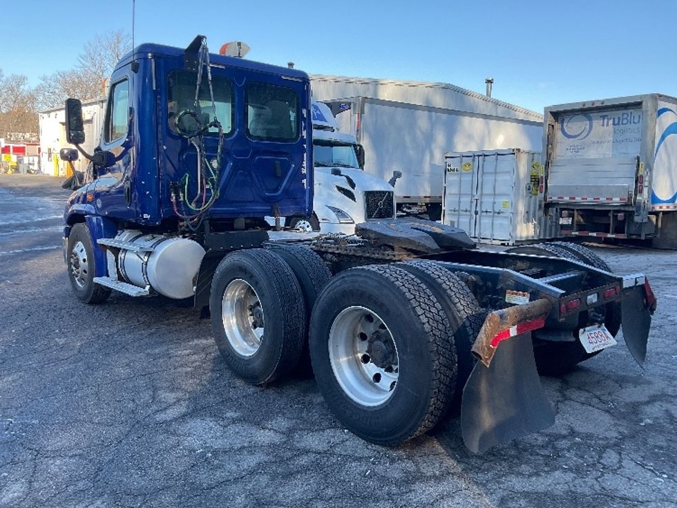 Day Cab Tractor-Heavy Duty Tractors-Freightliner-2019-Cascadia 12564ST-Auburn-MA-207,961\n\t\tmiles-$ 50,250 - Image 5