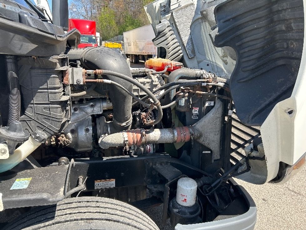 Day Cab Tractor-Heavy Duty Tractors-Freightliner-2019-Cascadia 12564ST-Auburn-MA-315,694\n\t\tmiles-$ 43,250 - Image 15
