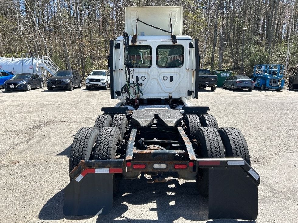 Day Cab Tractor-Heavy Duty Tractors-Freightliner-2019-Cascadia 12564ST-Auburn-MA-315,694\n\t\tmiles-$ 43,250 - Image 6
