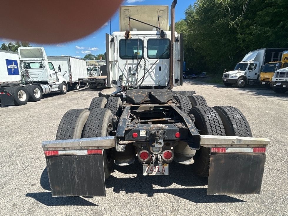 Day Cab Tractor-Heavy Duty Tractors-Freightliner-2019-Cascadia 12564ST-Auburn-MA-421,463\n\t\tmiles-$ 38,500 - Image 6