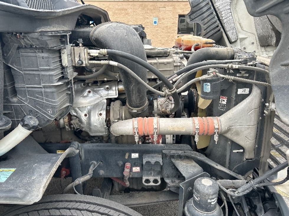 Day Cab Tractor-Heavy Duty Tractors-Freightliner-2019-Cascadia 12564ST-Austin-TX-186,928\n\t\tmiles-$ 57,250 - Image 15