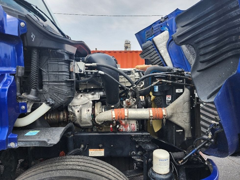 Day Cab Tractor-Heavy Duty Tractors-Freightliner-2019-Cascadia 12564ST-Baltimore-MD-147,474\n\t\tmiles-$ 52,750 - Image 15