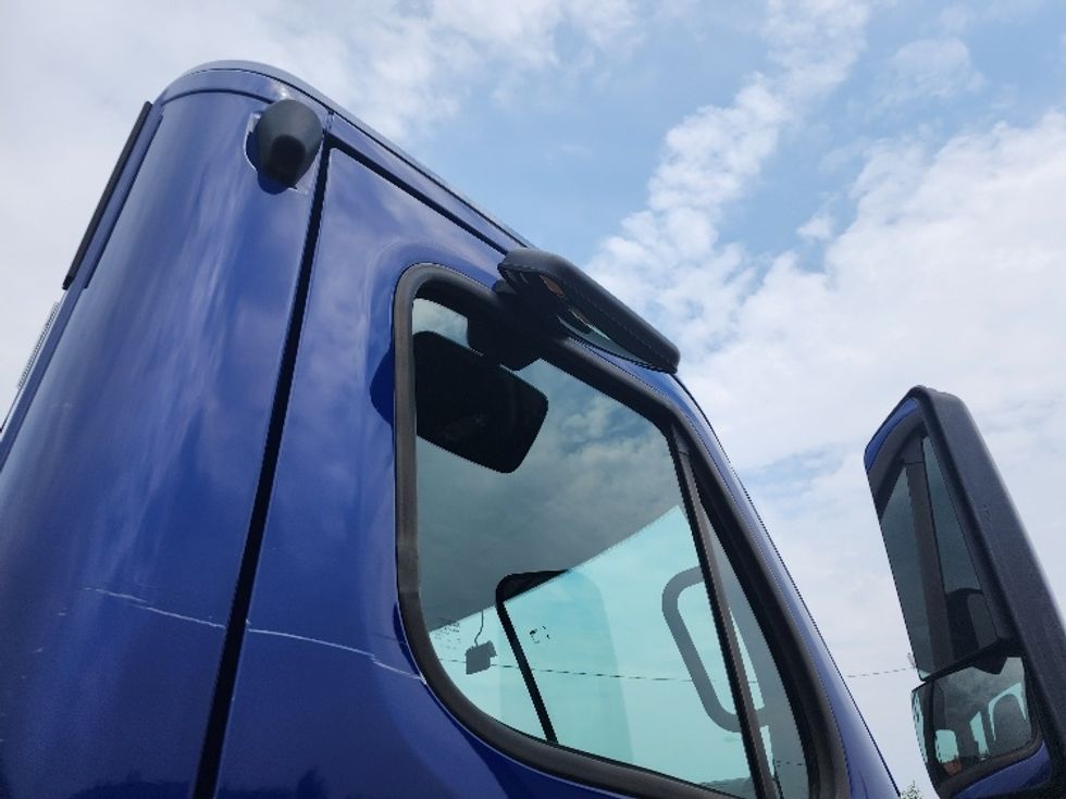 Day Cab Tractor-Heavy Duty Tractors-Freightliner-2019-Cascadia 12564ST-Baltimore-MD-147,474\n\t\tmiles-$ 52,750 - Image 17