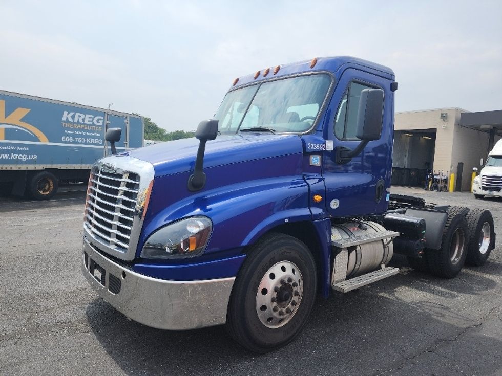 Day Cab Tractor-Heavy Duty Tractors-Freightliner-2019-Cascadia 12564ST-Baltimore-MD-147,474\n\t\tmiles-$ 52,750 - Image 3