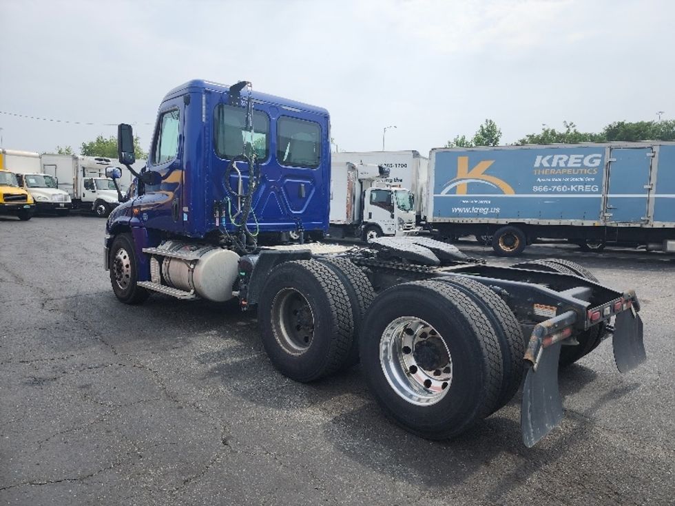 Day Cab Tractor-Heavy Duty Tractors-Freightliner-2019-Cascadia 12564ST-Baltimore-MD-147,474\n\t\tmiles-$ 52,750 - Image 5