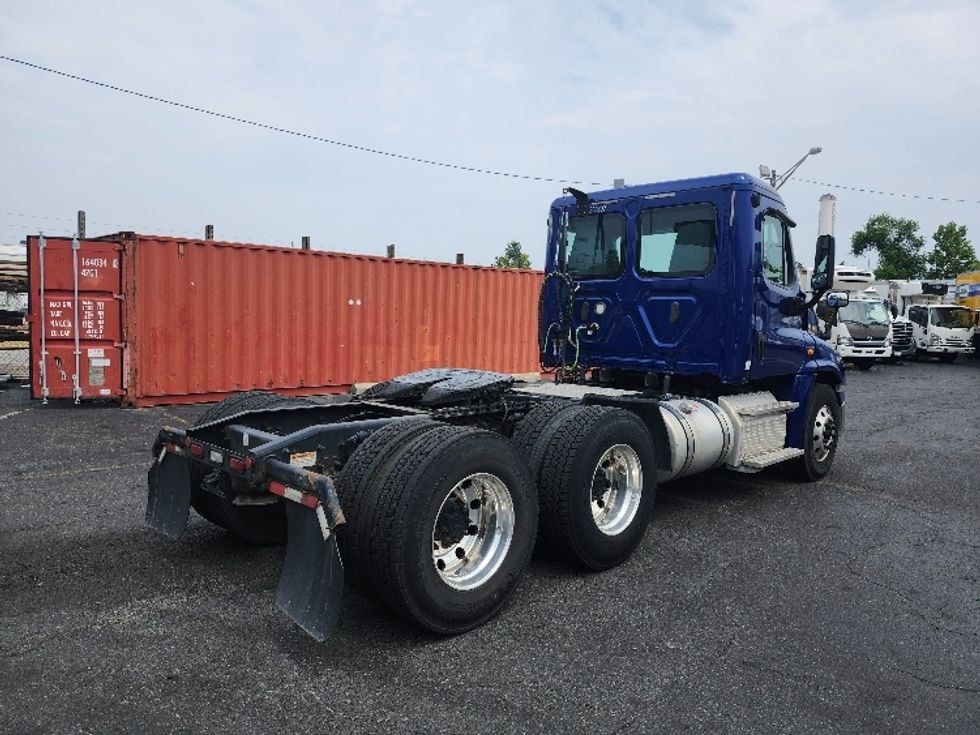 Day Cab Tractor-Heavy Duty Tractors-Freightliner-2019-Cascadia 12564ST-Baltimore-MD-147,474\n\t\tmiles-$ 52,750 - Image 7