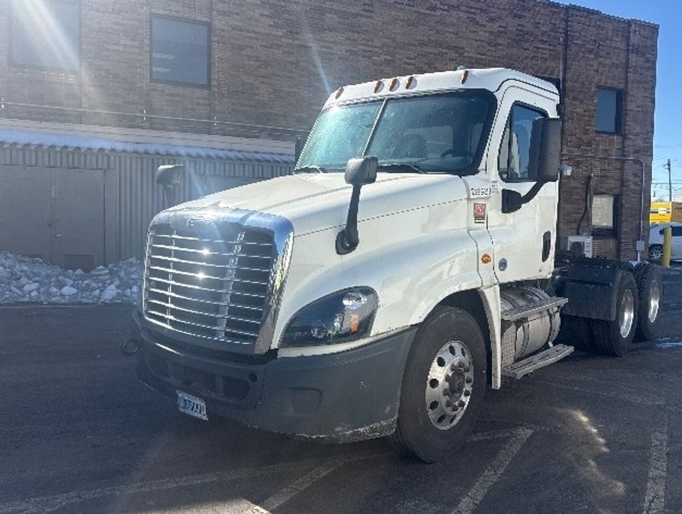 Day Cab Tractor-Heavy Duty Tractors-Freightliner-2019-Cascadia 12564ST-Baltimore-MD-192,019\n\t\tmiles-$ 45,750 - Image 3