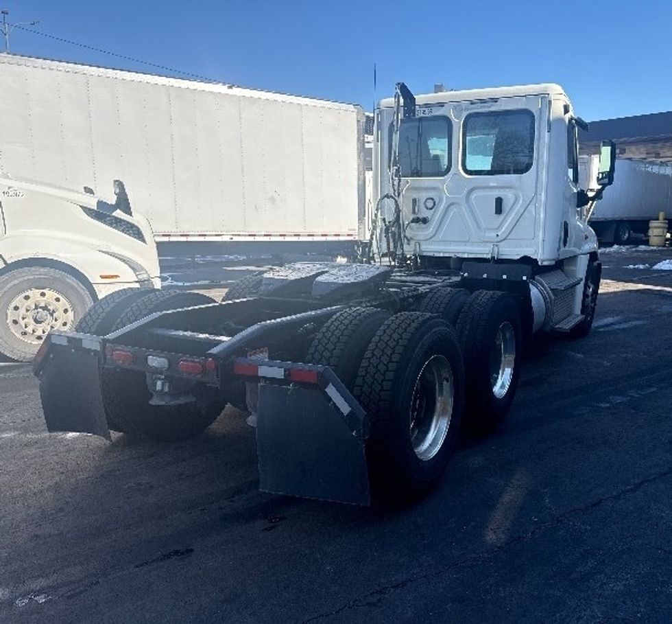 Day Cab Tractor-Heavy Duty Tractors-Freightliner-2019-Cascadia 12564ST-Baltimore-MD-192,019\n\t\tmiles-$ 45,750 - Image 7