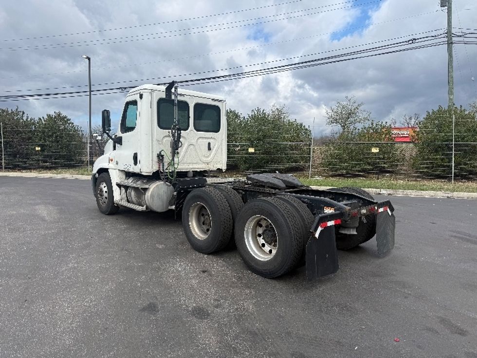 Day Cab Tractor-Heavy Duty Tractors-Freightliner-2019-Cascadia 12564ST-Baltimore-MD-258,198\n\t\tmiles-$ 42,500 - Image 5
