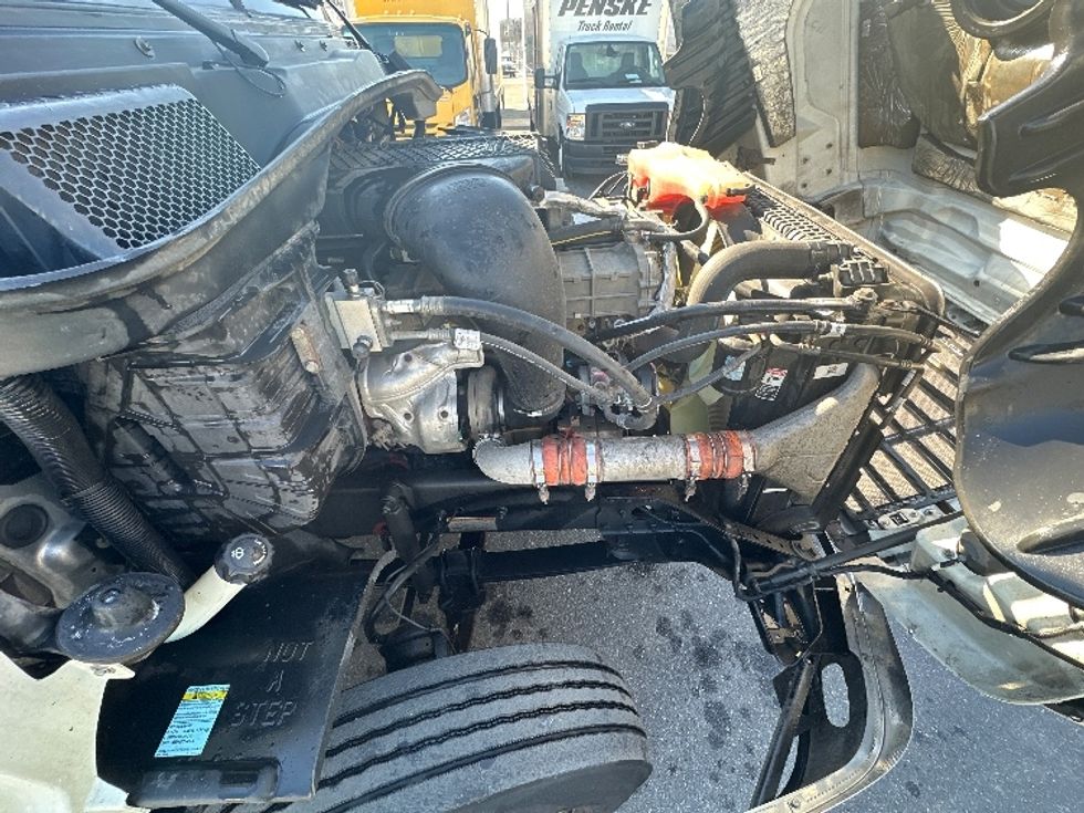 Day Cab Tractor-Heavy Duty Tractors-Freightliner-2019-Cascadia 12564ST-Baltimore-MD-270,259\n\t\tmiles-$ 42,000 - Image 14