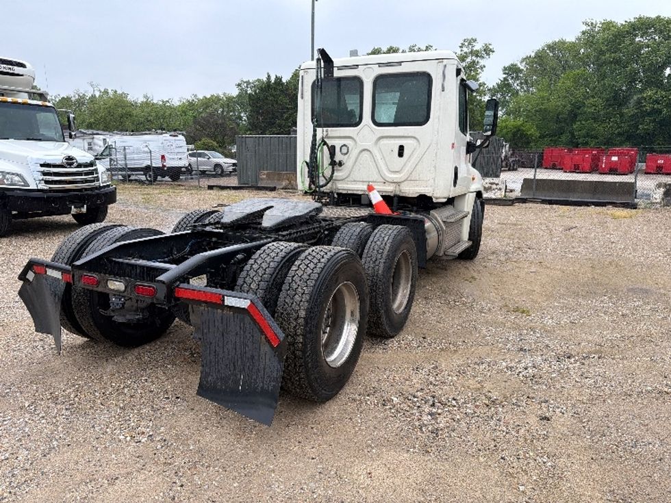 Day Cab Tractor-Heavy Duty Tractors-Freightliner-2019-Cascadia 12564ST-Baltimore-MD-272,742\n\t\tmiles-$ 45,250 - Image 7