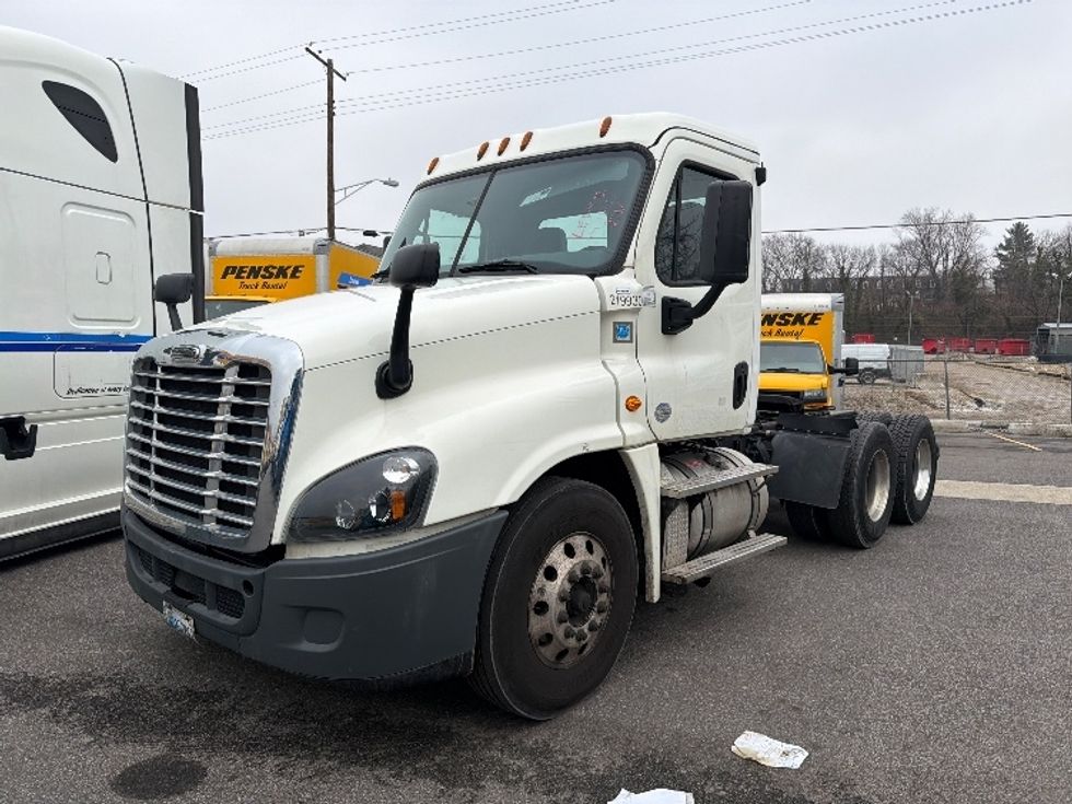 Day Cab Tractor-Heavy Duty Tractors-Freightliner-2019-Cascadia 12564ST-Baltimore-MD-279,379\n\t\tmiles-$ 41,500 - Image 1