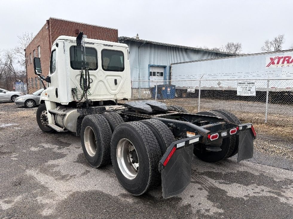 Day Cab Tractor-Heavy Duty Tractors-Freightliner-2019-Cascadia 12564ST-Baltimore-MD-279,379\n\t\tmiles-$ 41,500 - Image 5