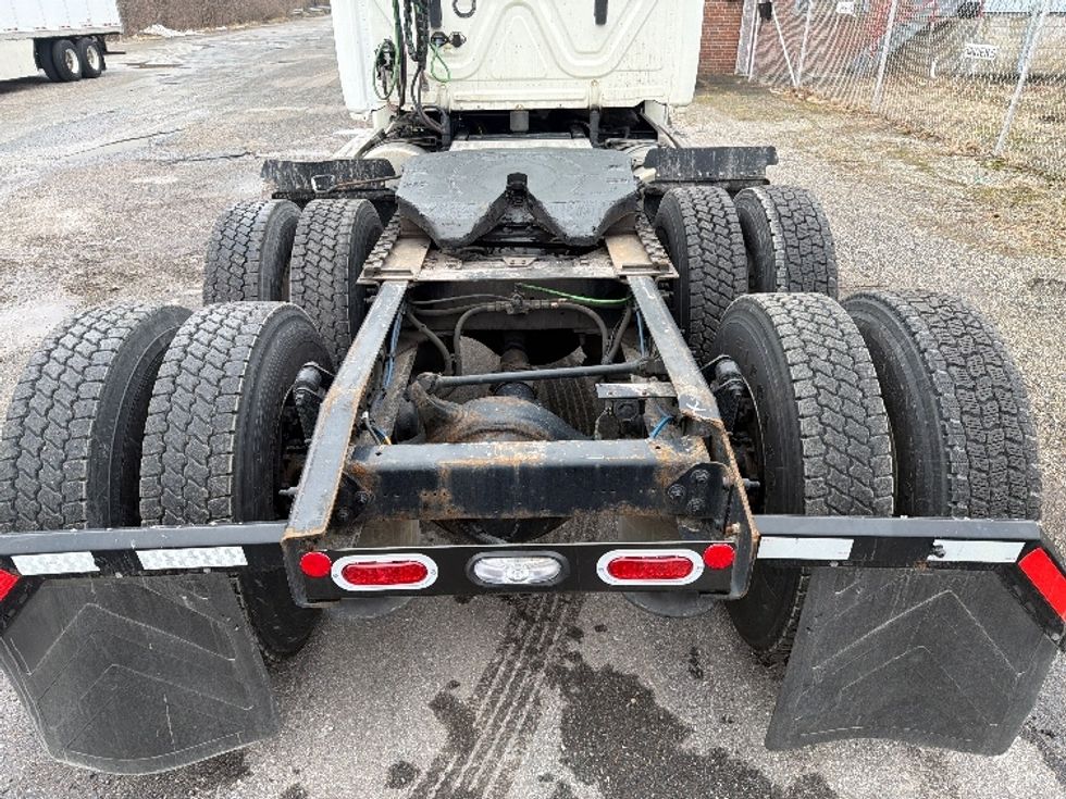 Day Cab Tractor-Heavy Duty Tractors-Freightliner-2019-Cascadia 12564ST-Baltimore-MD-279,379\n\t\tmiles-$ 41,500 - Image 6