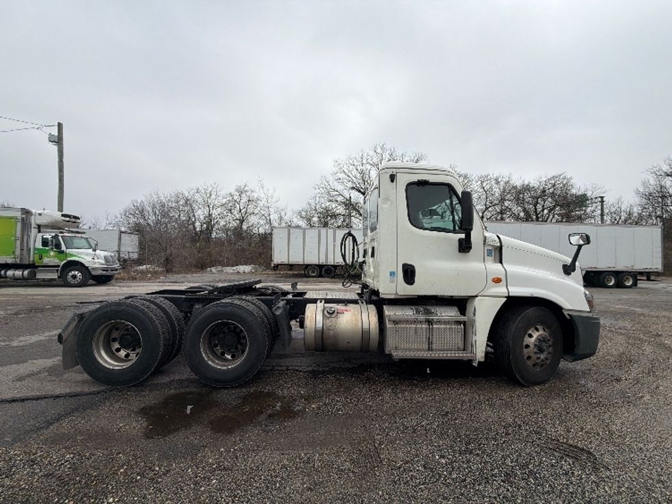 Day Cab Tractor-Heavy Duty Tractors-Freightliner-2019-Cascadia 12564ST-Baltimore-MD-279,379\n\t\tmiles-$ 41,500 - Image 8