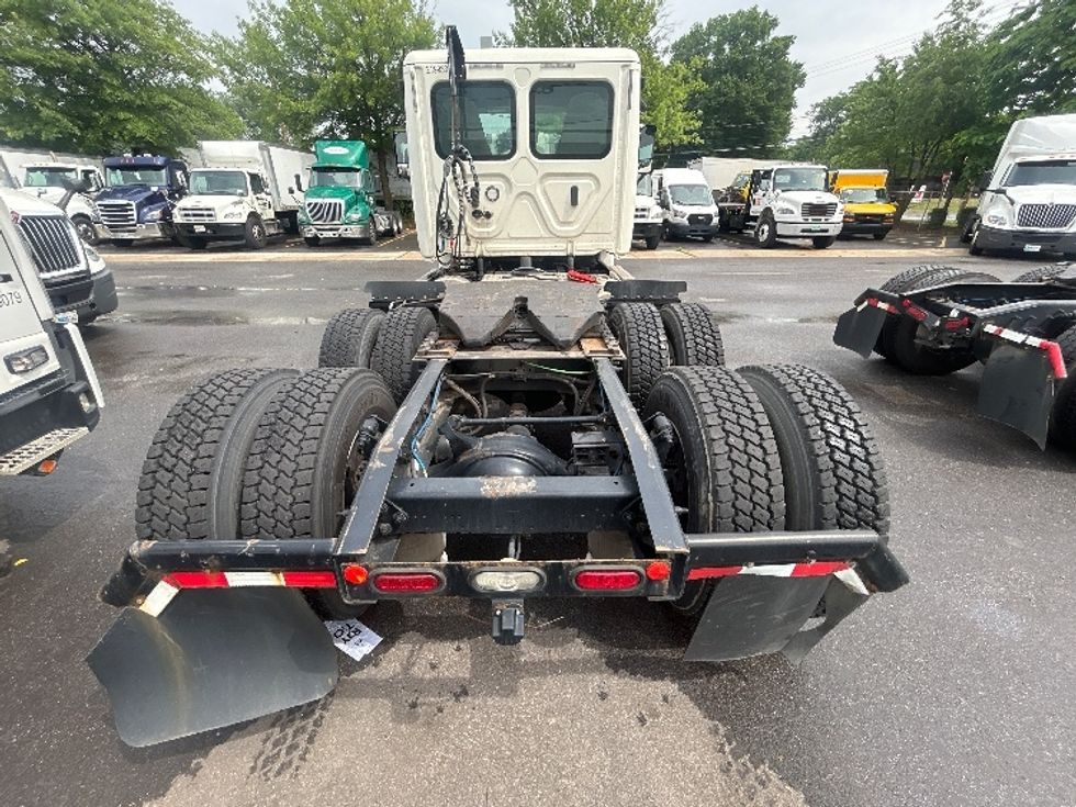 Day Cab Tractor-Heavy Duty Tractors-Freightliner-2019-Cascadia 12564ST-Baltimore-MD-296,137\n\t\tmiles-$ 42,750 - Image 6