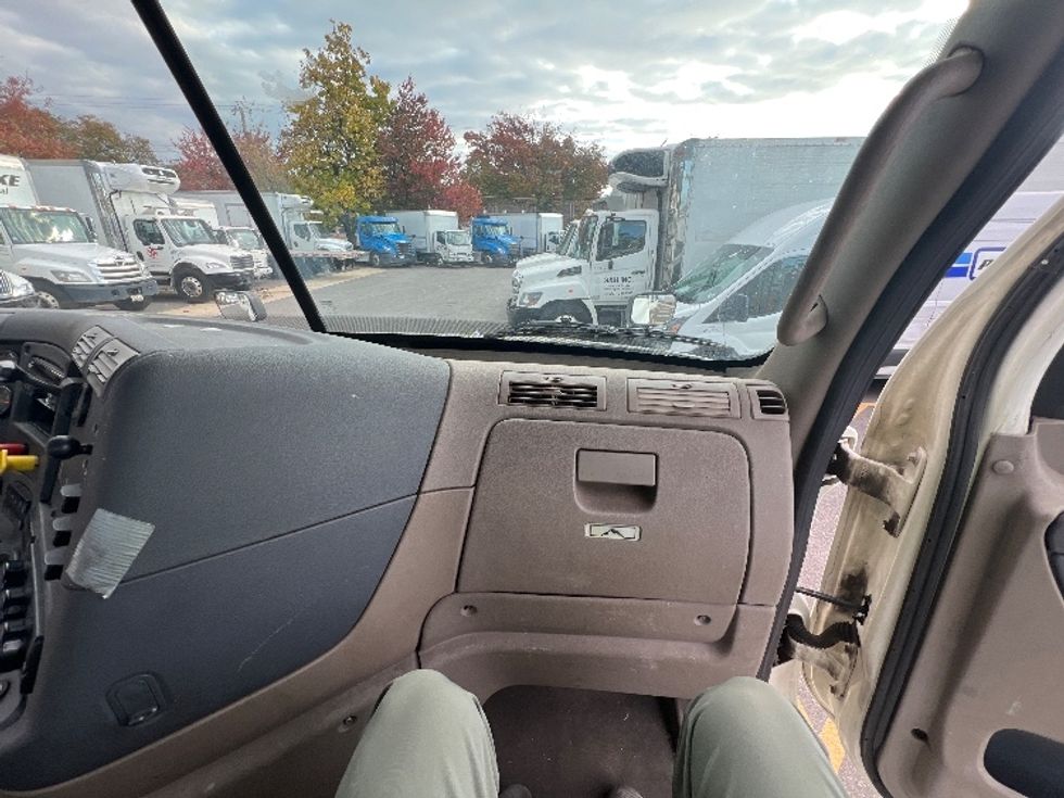 Day Cab Tractor-Heavy Duty Tractors-Freightliner-2019-Cascadia 12564ST-Baltimore-MD-473,344\n\t\tmiles-$ 34,000 - Image 13