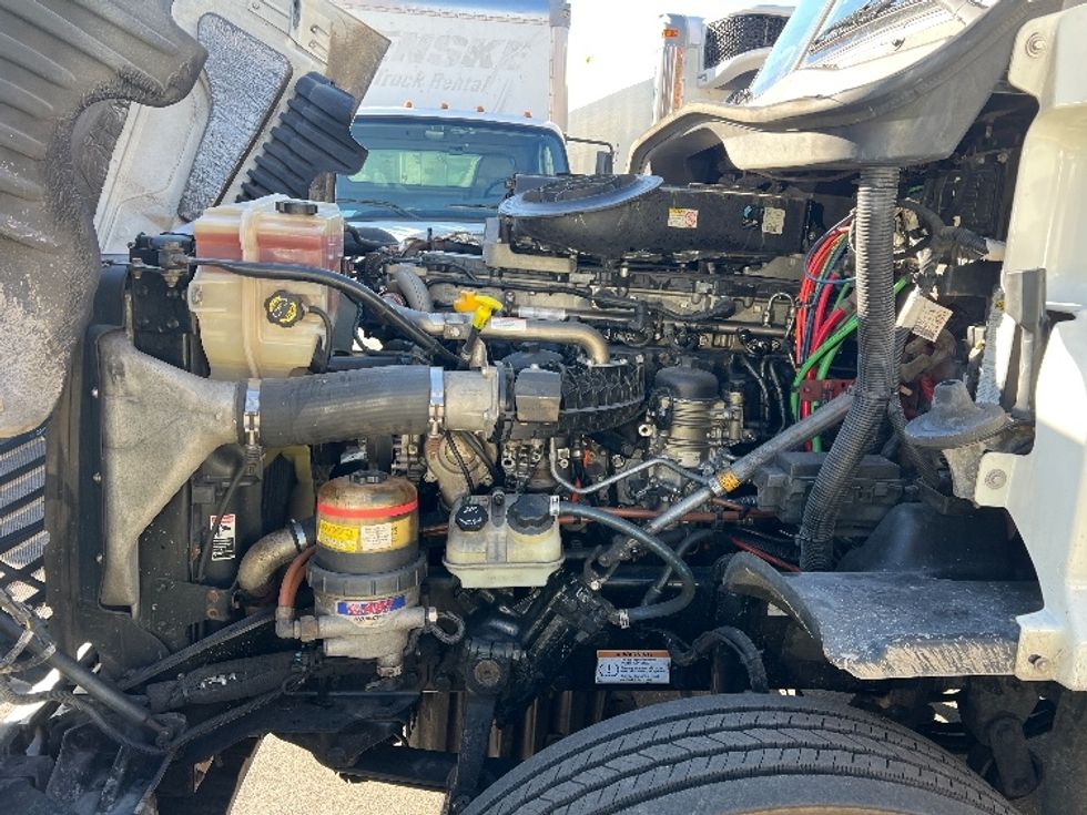 Day Cab Tractor-Heavy Duty Tractors-Freightliner-2019-Cascadia 12564ST-Baltimore-MD-585,915\n\t\tmiles-$ 25,250 - Image 16