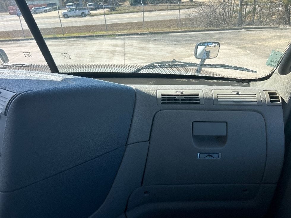 Day Cab Tractor-Heavy Duty Tractors-Freightliner-2019-Cascadia 12564ST-Belden-MS-275,898\n\t\tmiles-$ 54,250 - Image 13