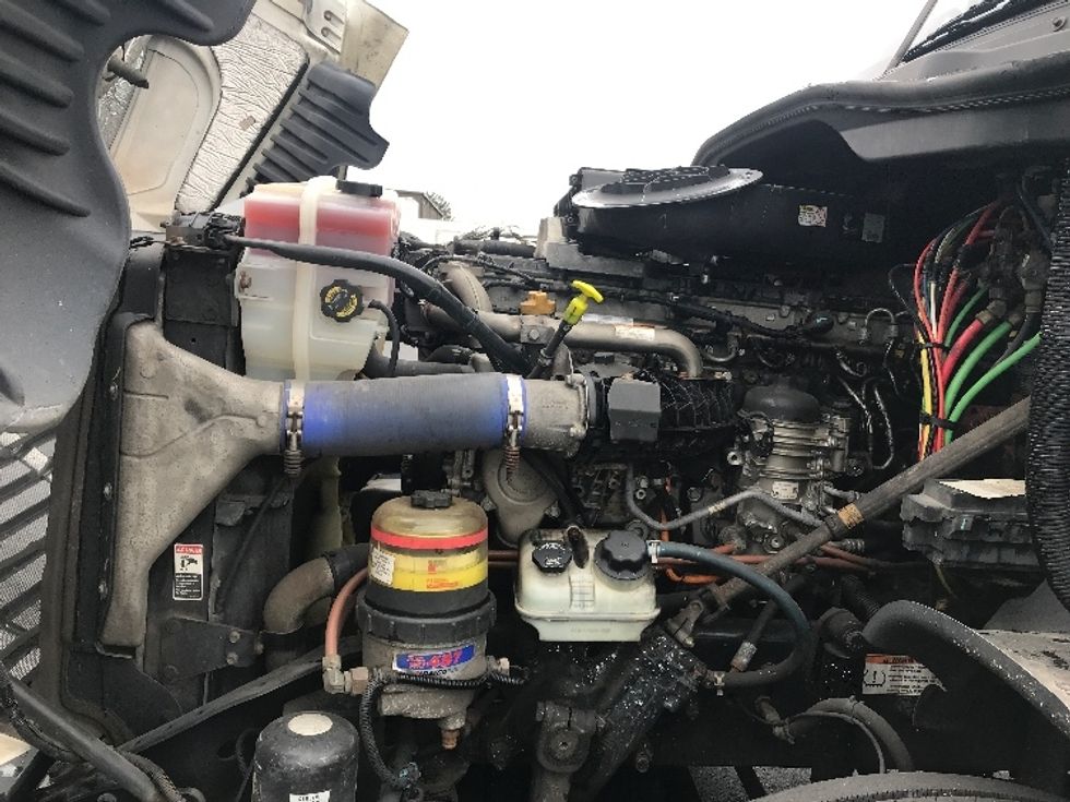 Day Cab Tractor-Heavy Duty Tractors-Freightliner-2019-Cascadia 12564ST-Bensalem-PA-393,825\n\t\tmiles-$ 34,750 - Image 16