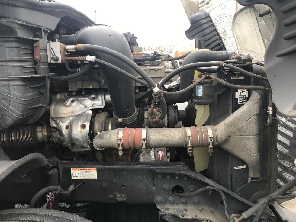 Day Cab Tractor-Heavy Duty Tractors-Freightliner-2019-Cascadia 12564ST-Bensalem-PA-504,244\n\t\tmiles-$ 28,750 - Image 15