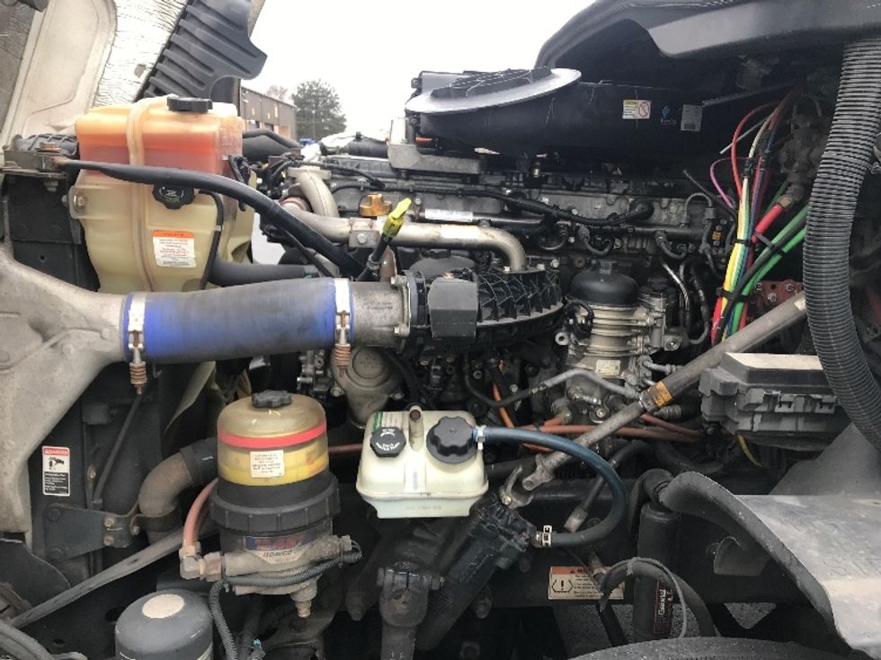 Day Cab Tractor-Heavy Duty Tractors-Freightliner-2019-Cascadia 12564ST-Bensalem-PA-504,244\n\t\tmiles-$ 28,750 - Image 16