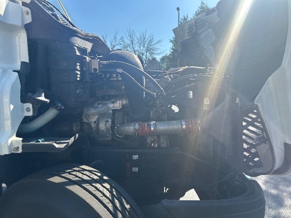 Day Cab Tractor-Heavy Duty Tractors-Freightliner-2019-Cascadia 12564ST-Bethlehem-PA-377,905\n\t\tmiles-$ 36,250 - Image 15