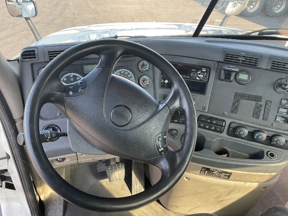 Day Cab Tractor-Heavy Duty Tractors-Freightliner-2019-Cascadia 12564ST-Bethlehem-PA-410,276\n\t\tmiles-$ 45,000 - Image 11