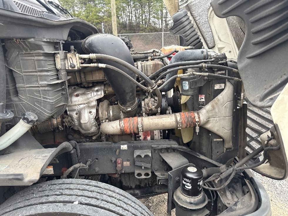 Day Cab Tractor-Heavy Duty Tractors-Freightliner-2019-Cascadia 12564ST-Birmingham-AL-194,168\n\t\tmiles-$ 54,250 - Image 13