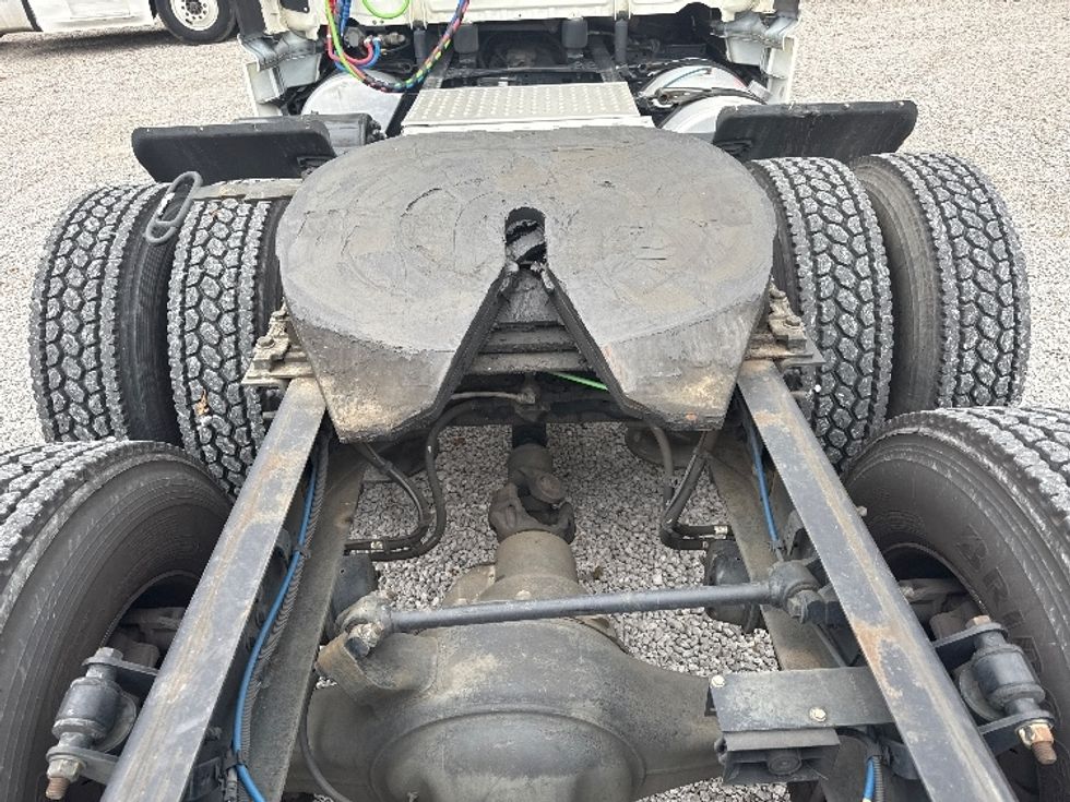 Day Cab Tractor-Heavy Duty Tractors-Freightliner-2019-Cascadia 12564ST-Birmingham-AL-194,168\n\t\tmiles-$ 54,250 - Image 6