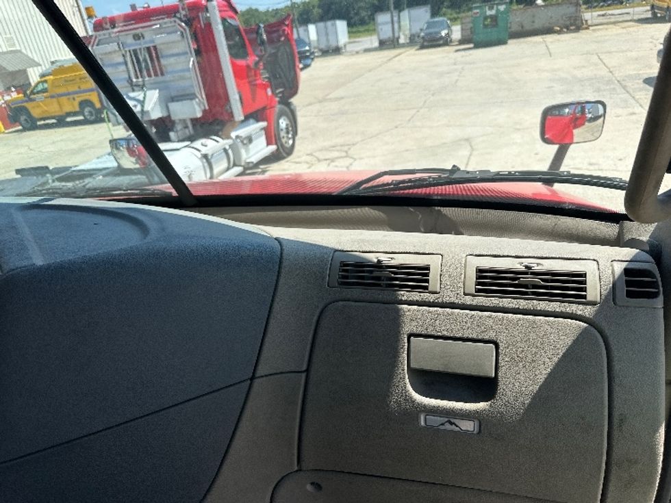 Day Cab Tractor-Heavy Duty Tractors-Freightliner-2019-Cascadia 12564ST-Birmingham-AL-337,858\n\t\tmiles-$ 41,250 - Image 13